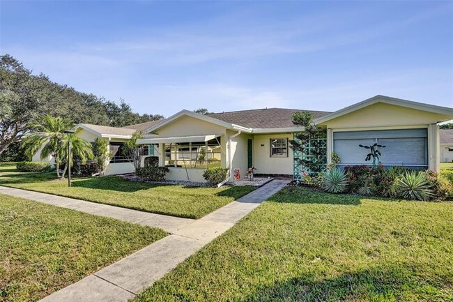 Primary Photo - 5121 Lakefront Blvd