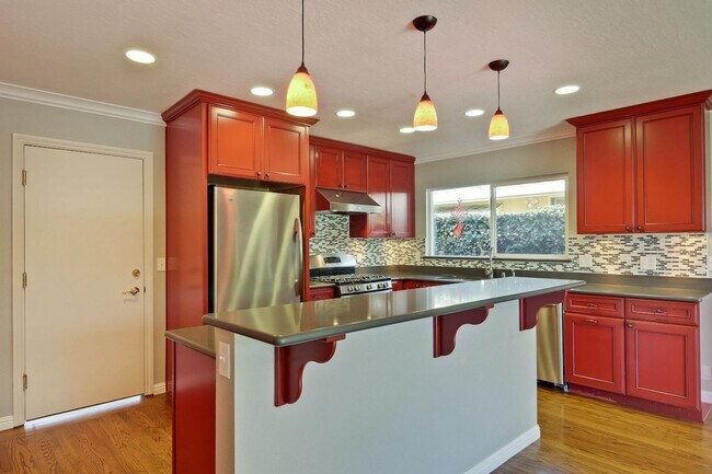Building Photo - Wow! What a Great Home! Available Soon!
