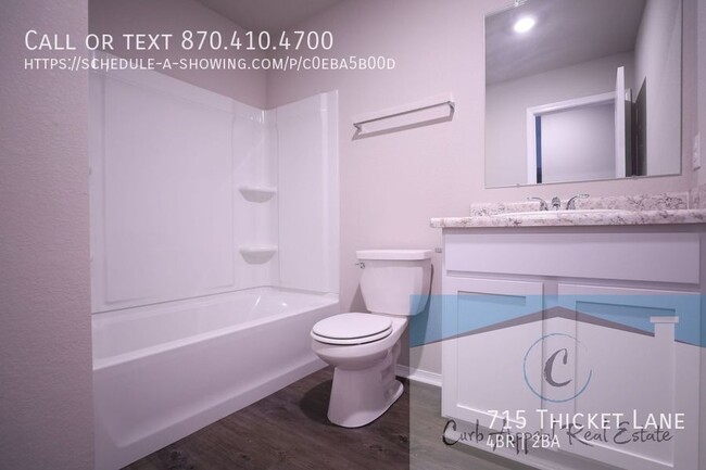 Building Photo - 715 Thicket Ln
