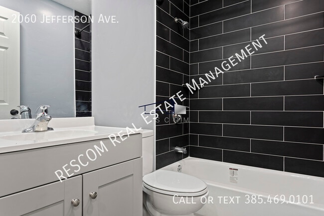 Building Photo - 2060 Jefferson Ave