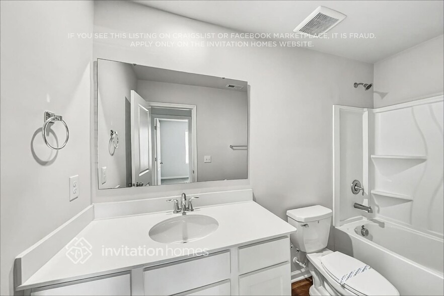 Building Photo - 1106 Woodhouse Dr
