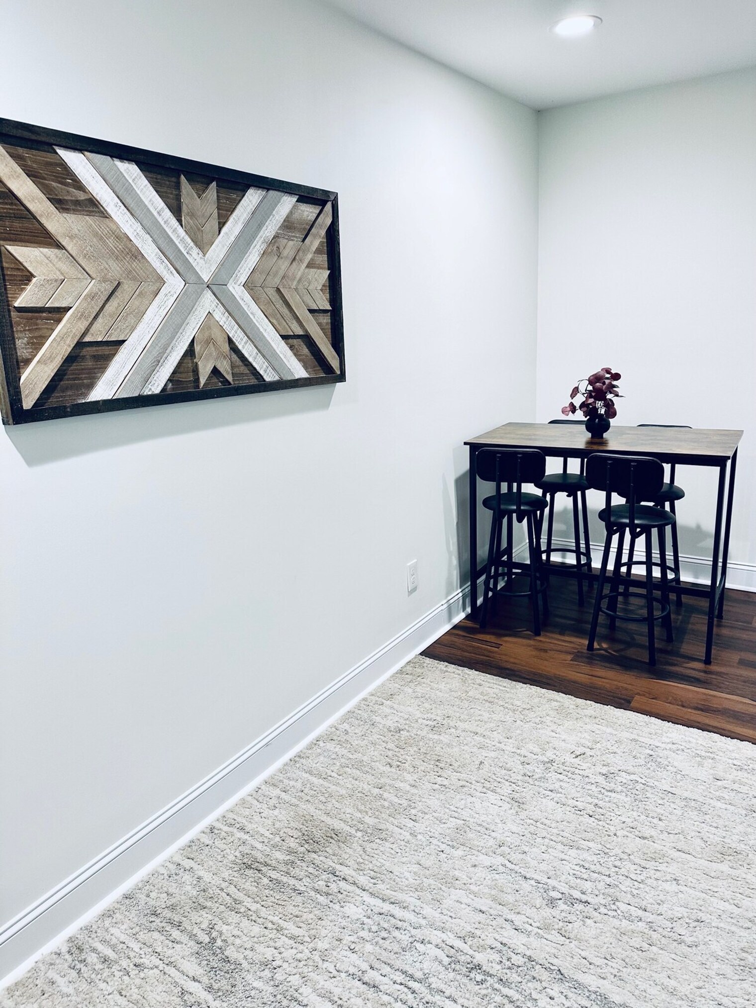 Building Photo - 107 David St