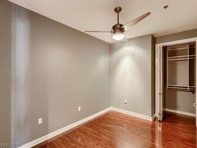 Building Photo - 4575 Dean Martin Dr