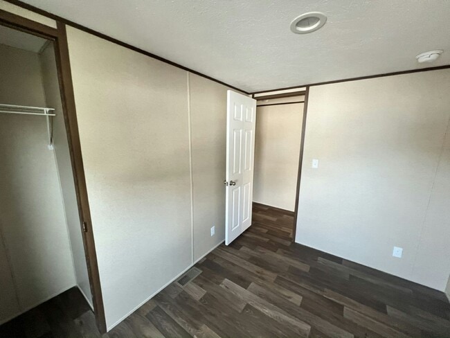 Building Photo - 48 Tower Manor Dr