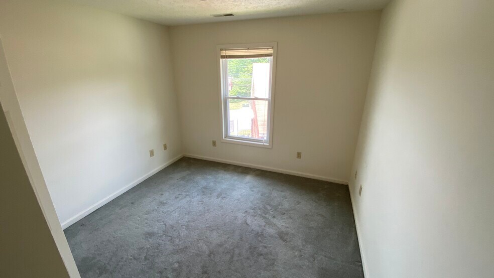 Building Photo - 1282 N Main St