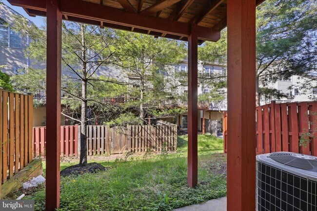 Building Photo - 25828 Kirkwood Square