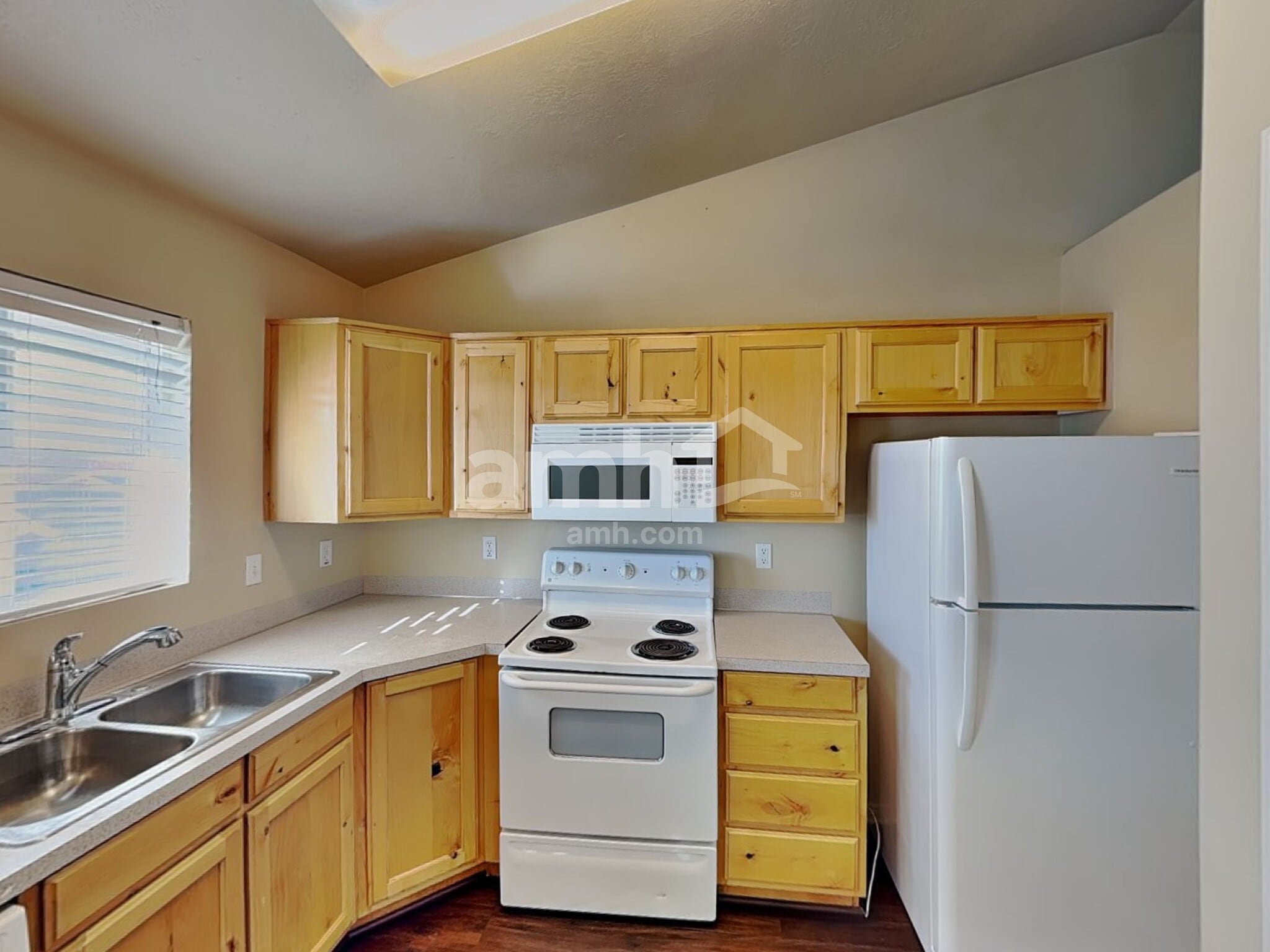 Building Photo - 1991 W 550 N