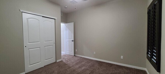 Building Photo - 3540 Essence St