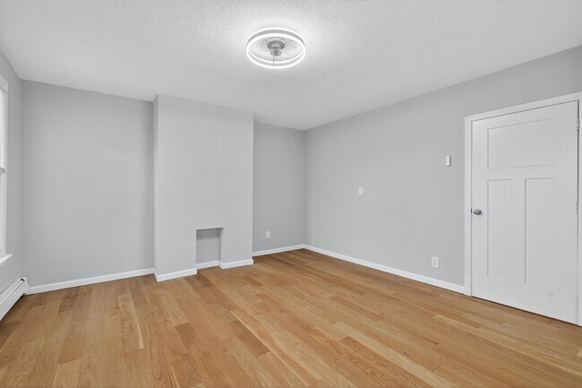 Building Photo - 98 Clendenny Ave
