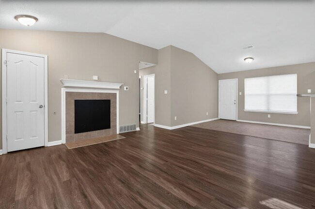 Building Photo - 4393 Bishop Hills Dr