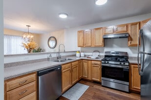 Building Photo - Orchard Hills Landings