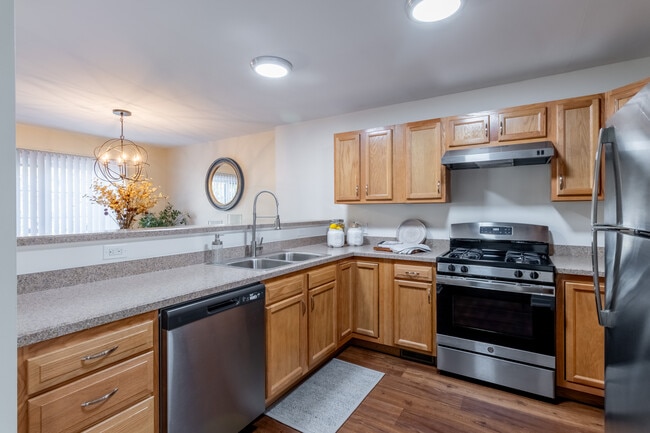 Building Photo - Orchard Hills Landings