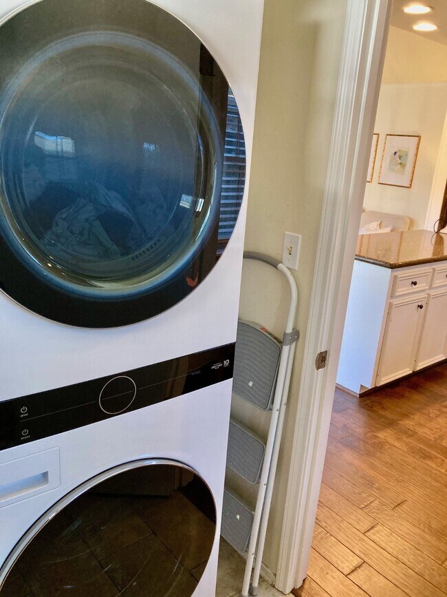 Building Photo - 14026 St Marys Ln