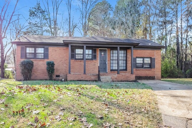 Primary Photo - Beautiful 4 Bedroom Home in Huntsville, AL!