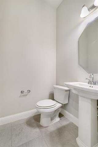 Building Photo - 4158 Shavano Dr