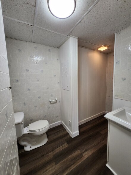 Building Photo - 2511 Watauga Rd