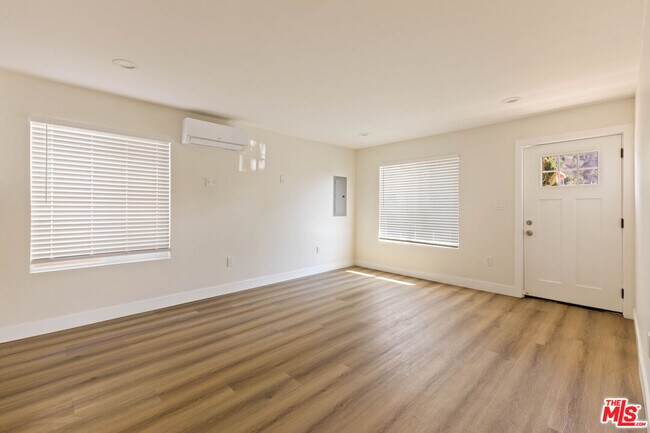Building Photo - 340 S Ave 56
