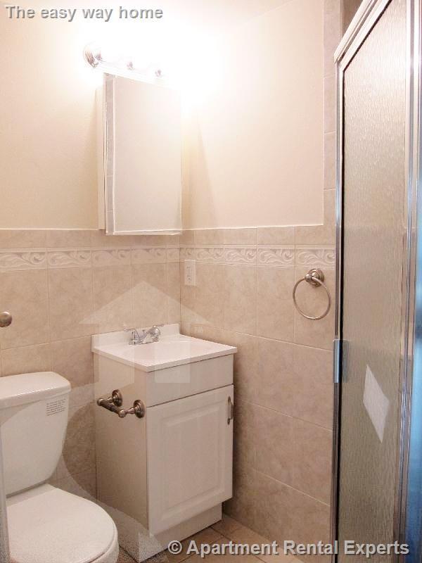 Building Photo - 19 Wesley St