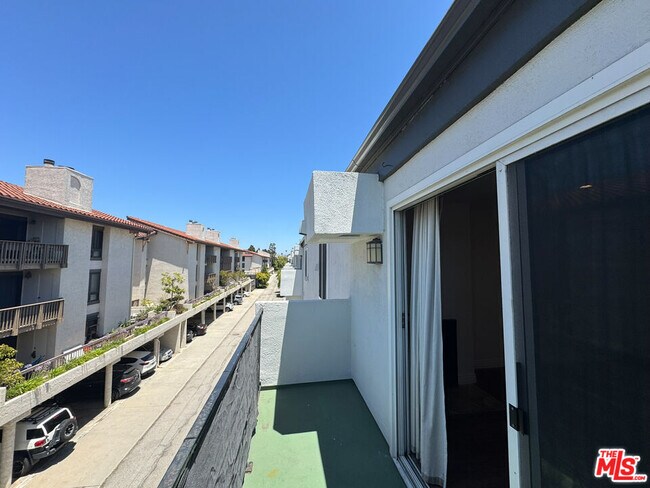 Building Photo - 8163 Redlands St