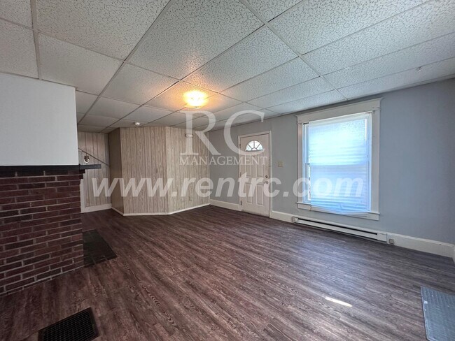 Building Photo - 1114-A Gilbert-