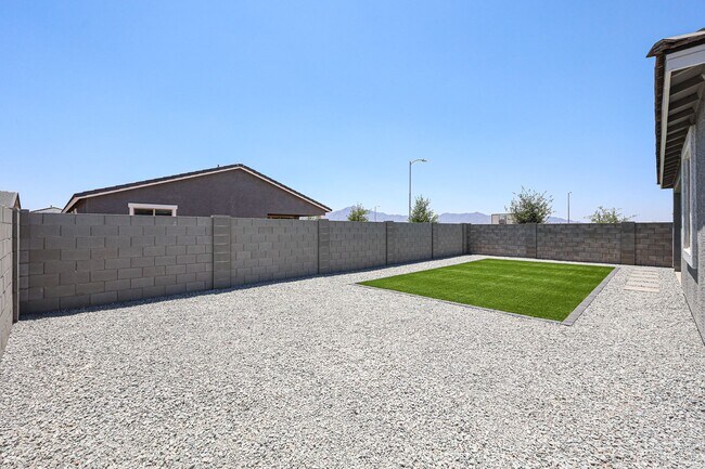 Building Photo - Modern Mountainside Living: Stunning New 4-Bedroom Home in Estrella Crossing! 3 CAR GARAGE!