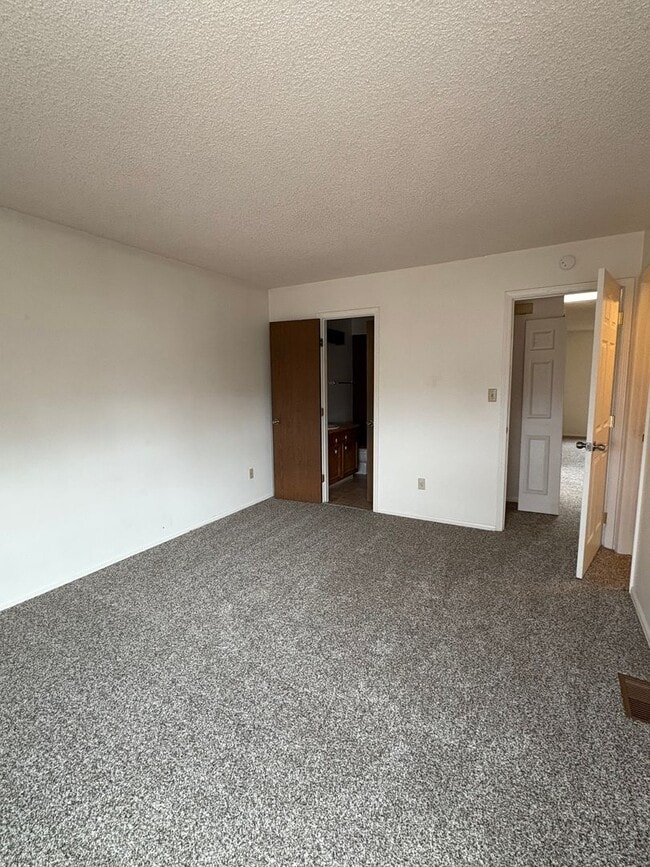 Building Photo - 2 Bedroom with a Wood Burning Stove