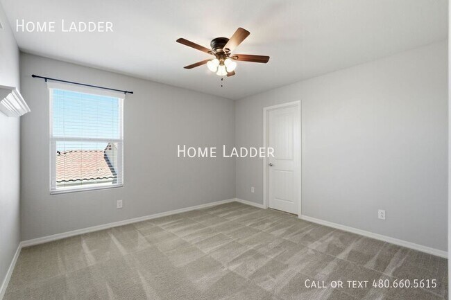 Building Photo - 9504 E Theia Dr