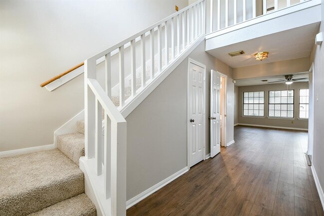 Building Photo - 3423 Berry Grove Dr