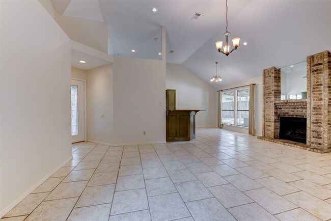 Building Photo - 1906 Woodhue Dr