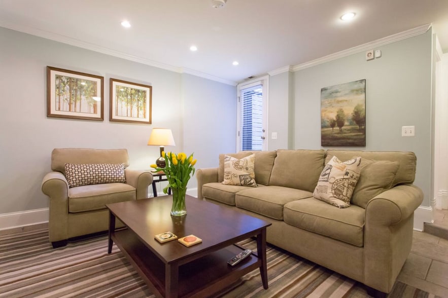 Building Photo - 513 7th St SE