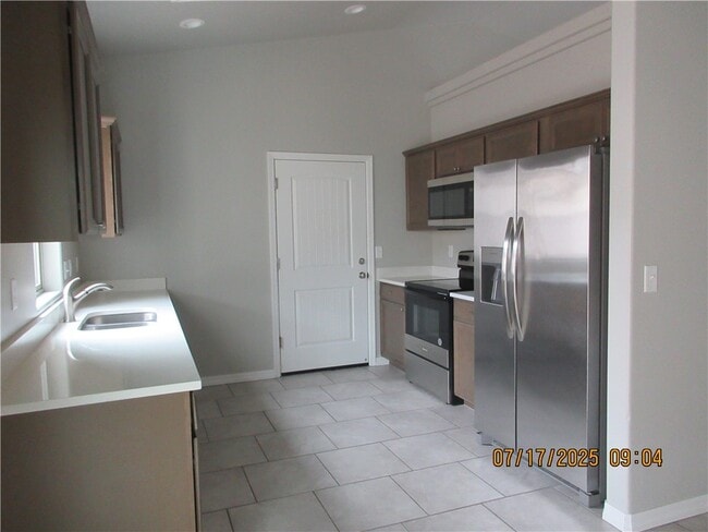 Building Photo - 3555 N Kenneth Rd