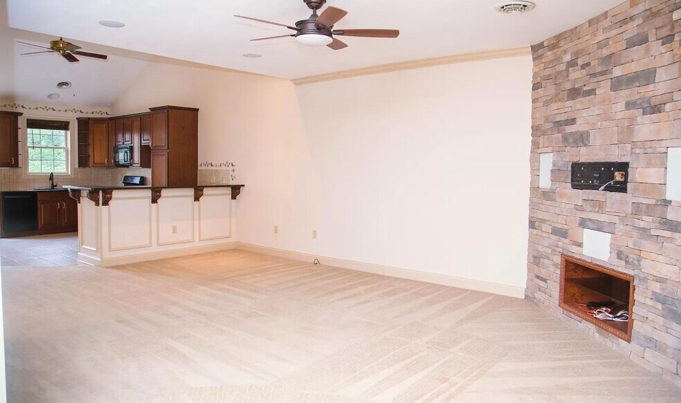 Building Photo - 2157 Bordeaux Court