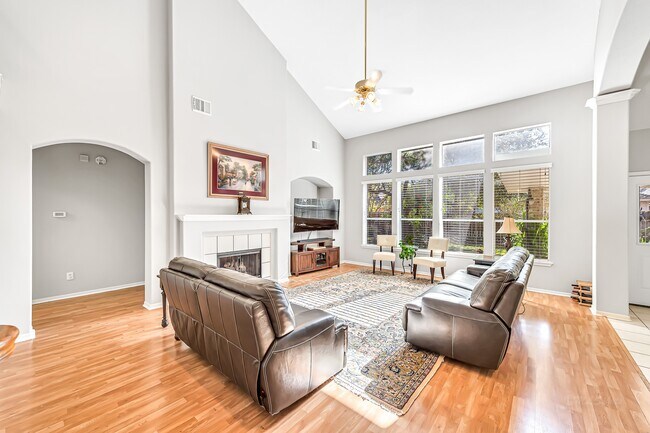 Building Photo - 23207 Willow Pond Pl