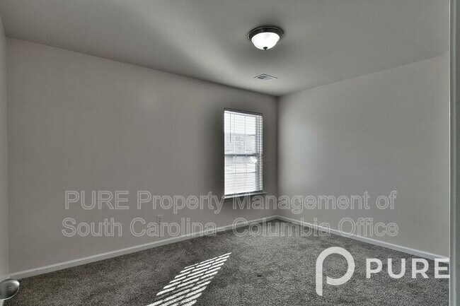 Building Photo - 161 Crimson Queen Dr