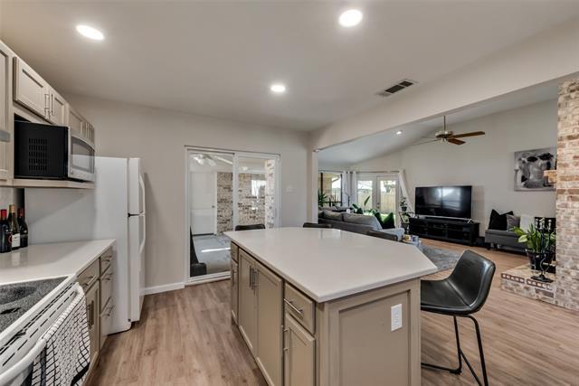 Building Photo - 712 Wedgegate Dr