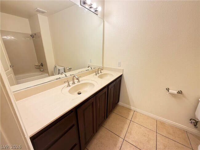 Building Photo - 38 E Serene Ave