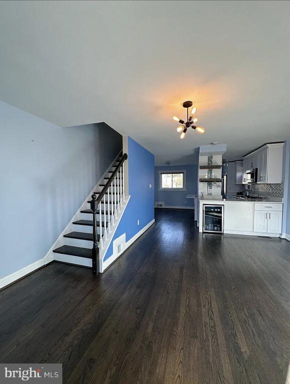 Building Photo - 2402 Mary Baldwin Dr