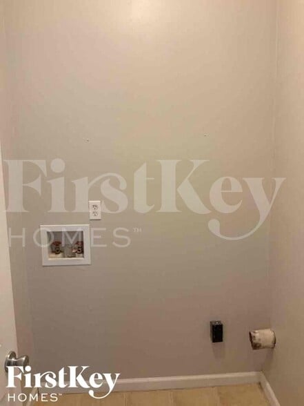 Building Photo - 1253 Waymar Ct SW