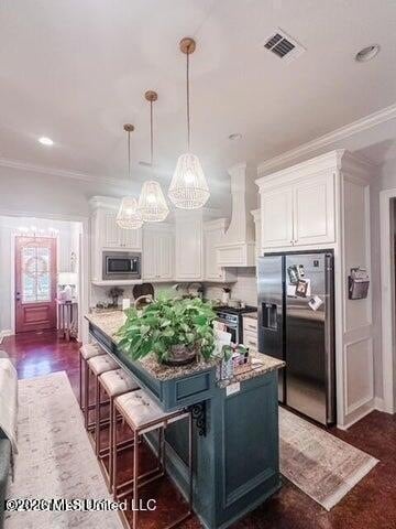 Building Photo - 715 Chambord Dr