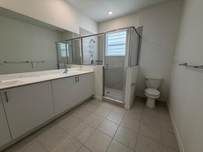 Building Photo - 286 SW 159th Dr