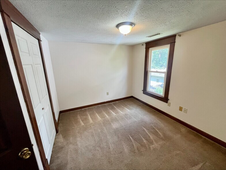 Building Photo - 1163 Carey Ave