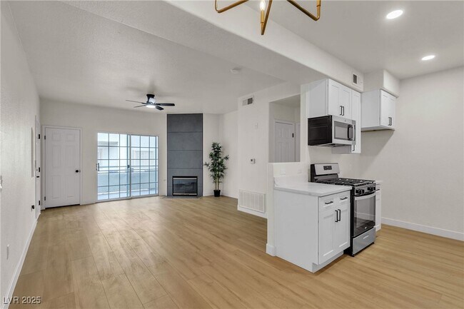 Building Photo - 3318 N Decatur Blvd