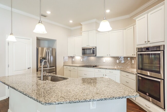 Building Photo - 13292 Avery Park Ln