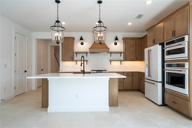 Building Photo - 2180 Forest Cir