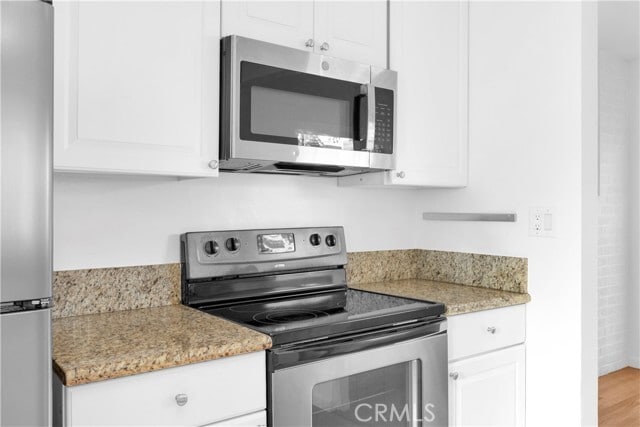 Building Photo - 353 Cres