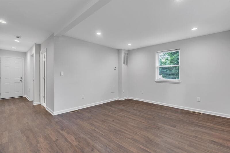 Building Photo - 1100 Mt Holly St