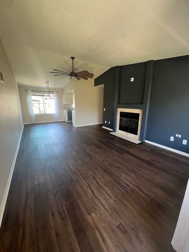 Primary Photo - Lovely Condo bordering North Park & South ...