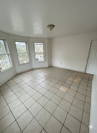 Building Photo - 44 Garfield Ave