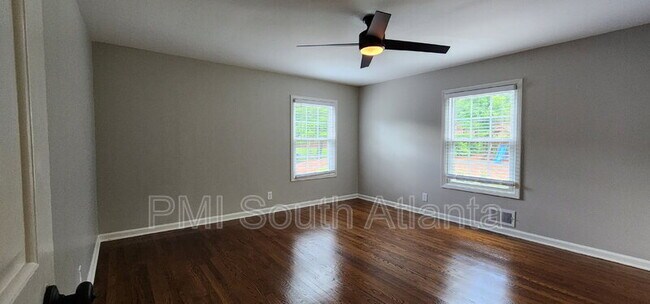 Building Photo - 40 Pheasant Dr SE