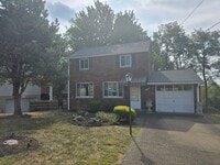 Building Photo - Beautifully Kept 2 Bedroom Home in Penn Hi...